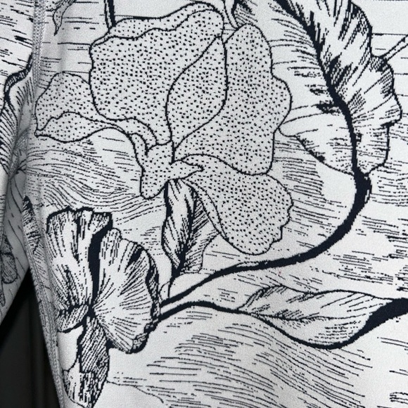 EUC Athleta Elation Jacquard 7/8 Leggings Black Eden Floral Size M - Picture 6 of 8